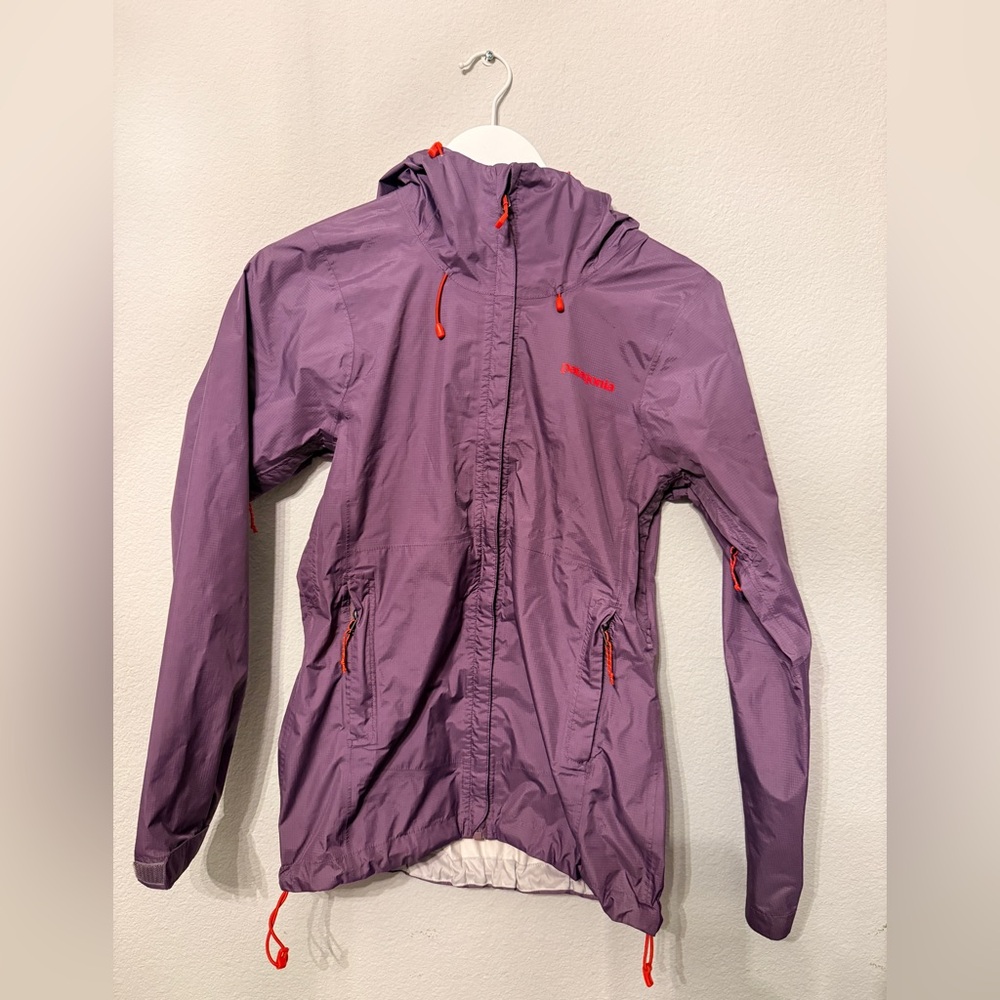Patagonia Jacket in Cream with Purple Trim and Multicolor Logo